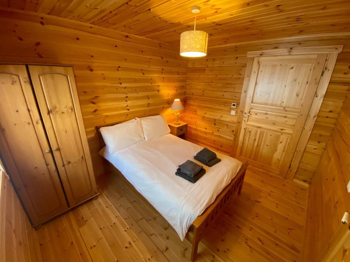 Pine Lodge Gorebridge Eksteriør billede